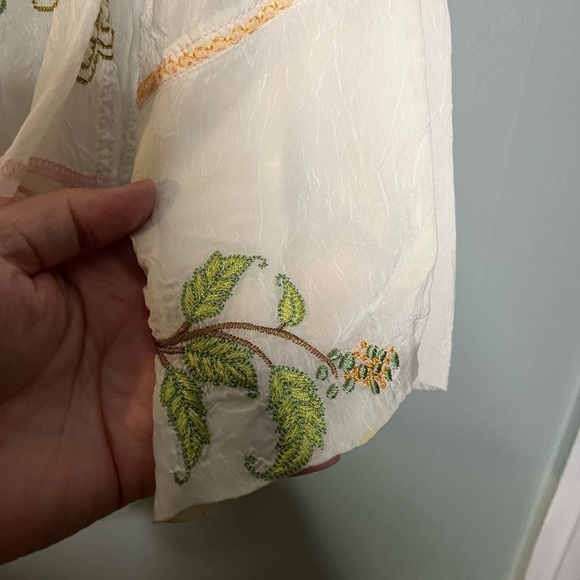 Johnny Was White Ramie Button Blouse Floral Embroidery Lightweight Blouse - Picture 9 of 13